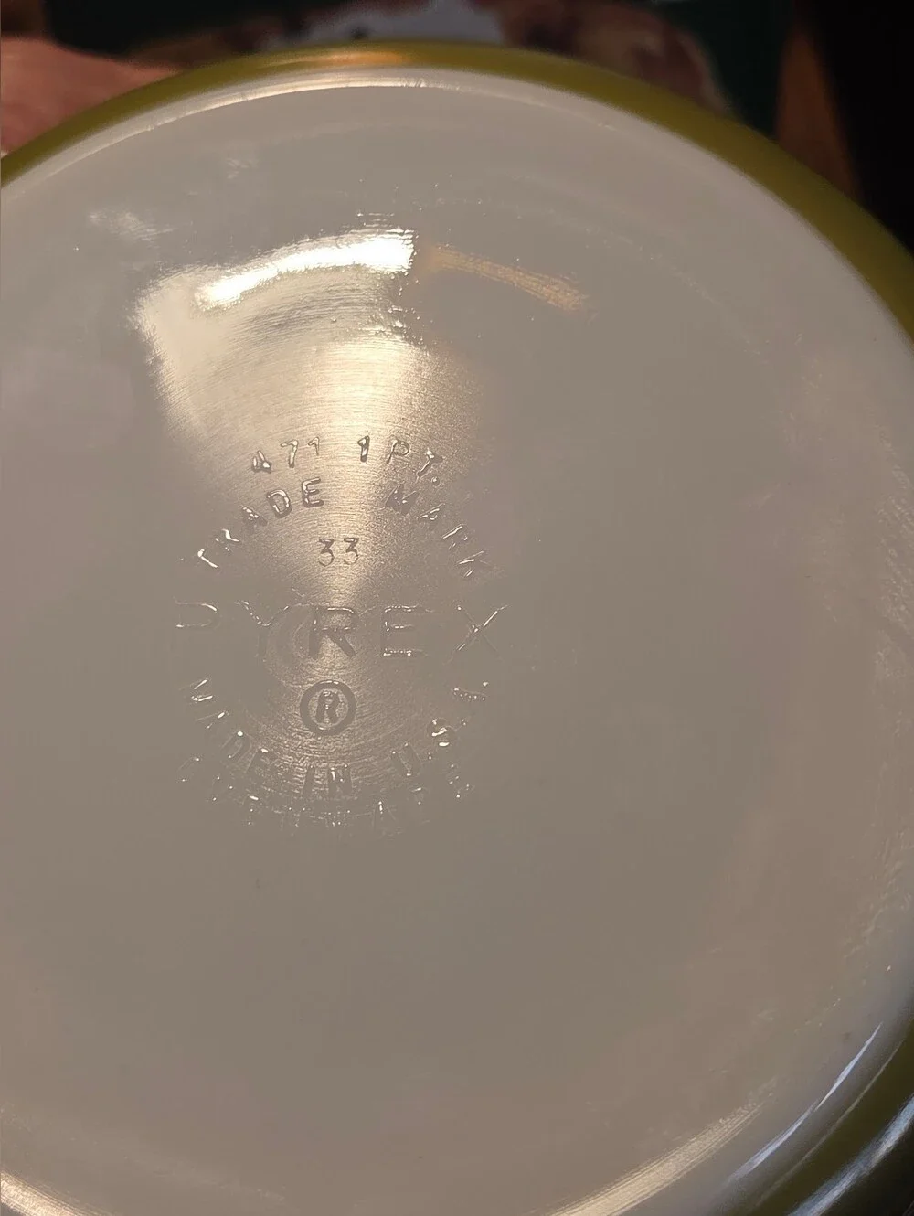 SUPER CUTE Pyrex Spring Blossom Green White Crazy Daisy Casserole 471-B, 1 Pint